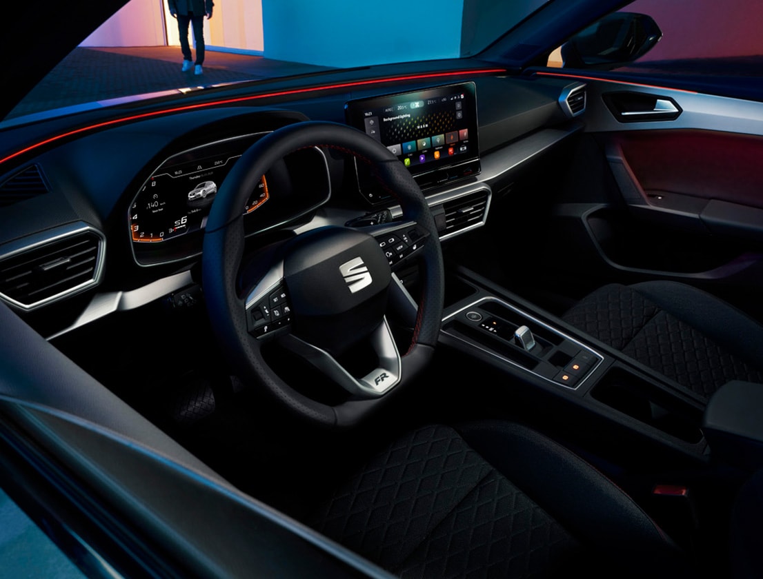 SEAT Leon, an innovative compact car and design SEAT